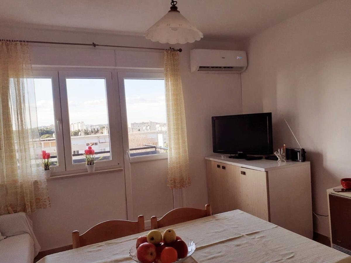 Апартаменти Nada 5 - Apartman S Pogledom Na More Пула Екстер'єр фото